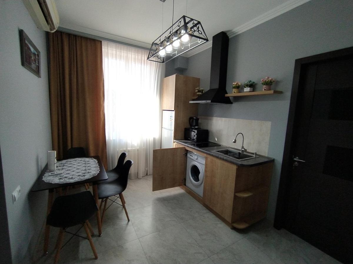 Nice Apartments Tbilisi ภายนอก รูปภาพ