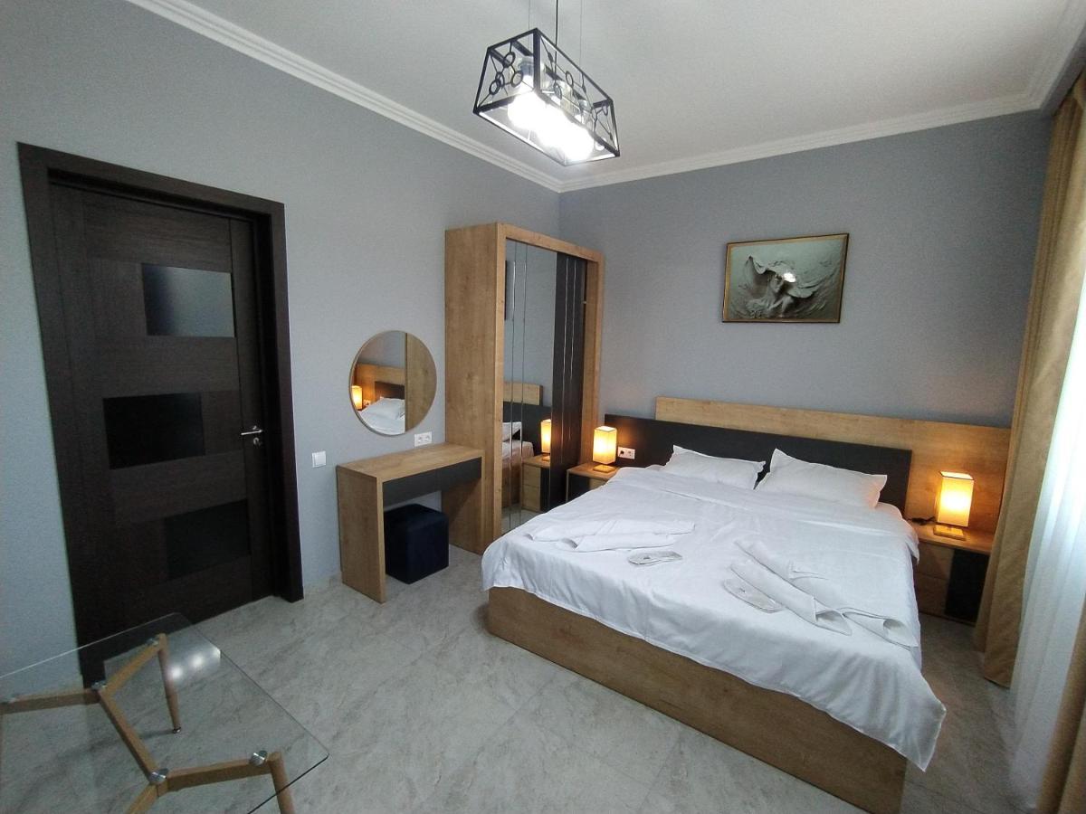 Nice Apartments Tbilisi ภายนอก รูปภาพ