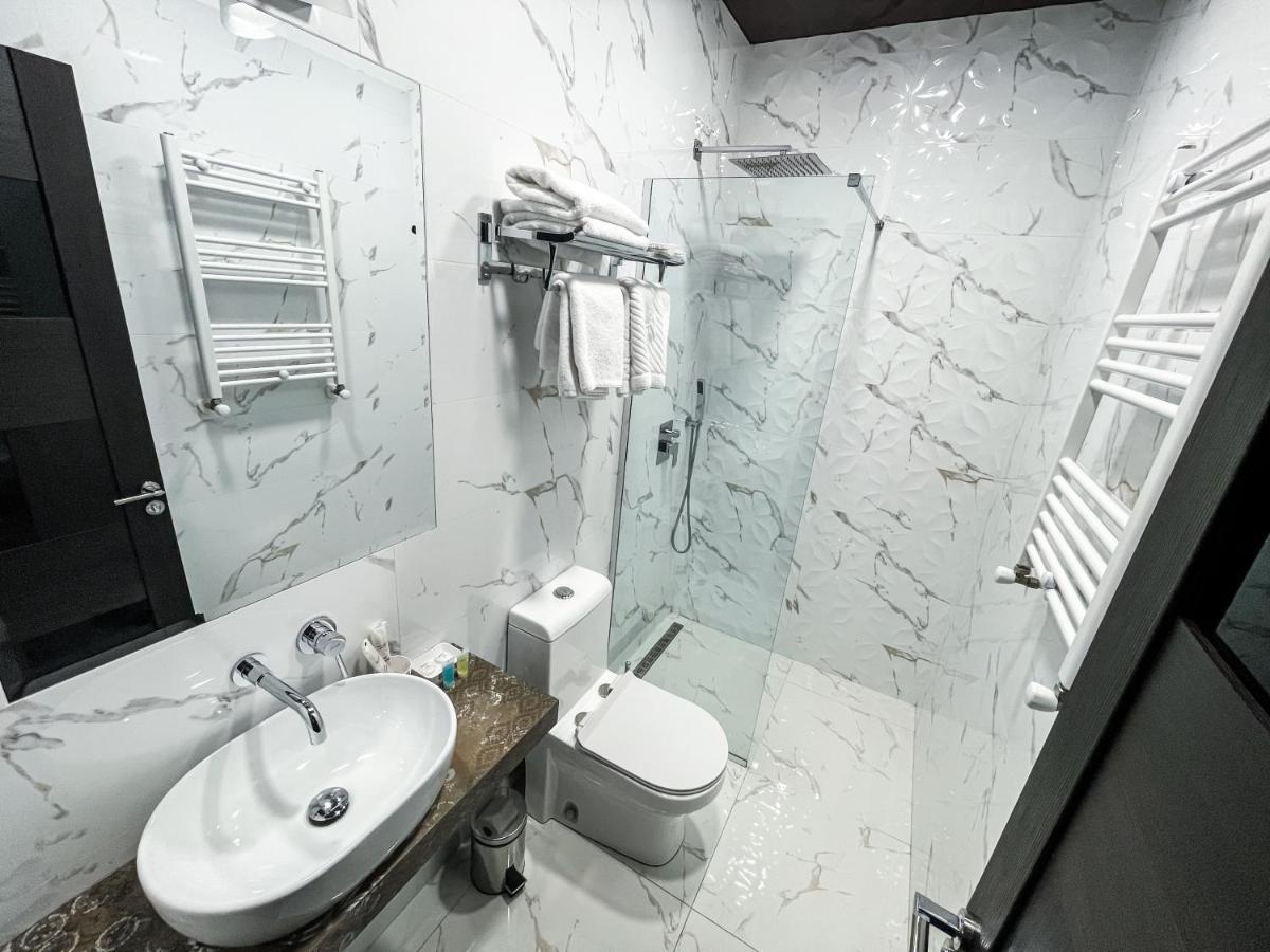 Nice Apartments Tbilisi ภายนอก รูปภาพ
